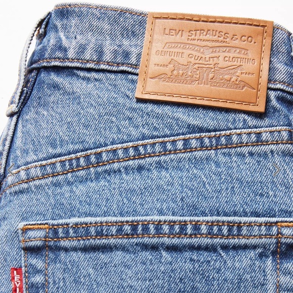 Levi's® Premium
RIBCAGE BELL WOMEN'S JEANS - Picture 7 of 11